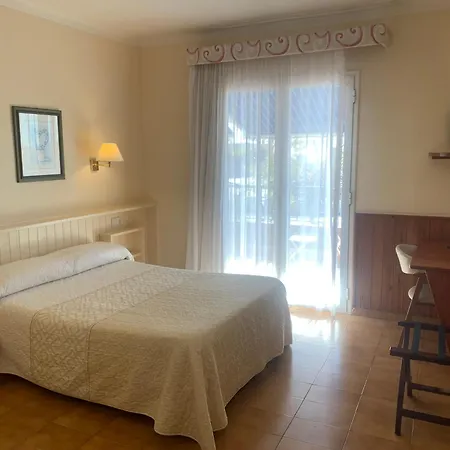 Casa Feliu Guest house
